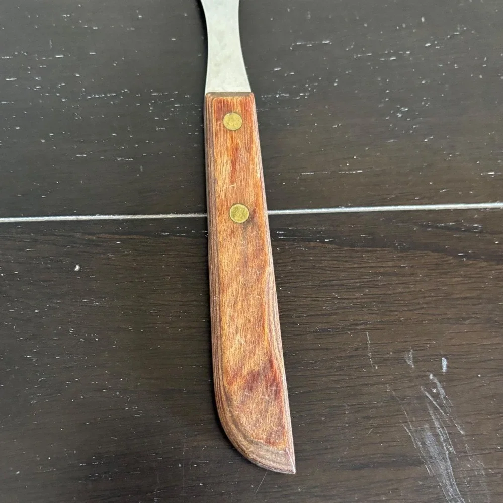 The Unbranded Brand vintage stainless